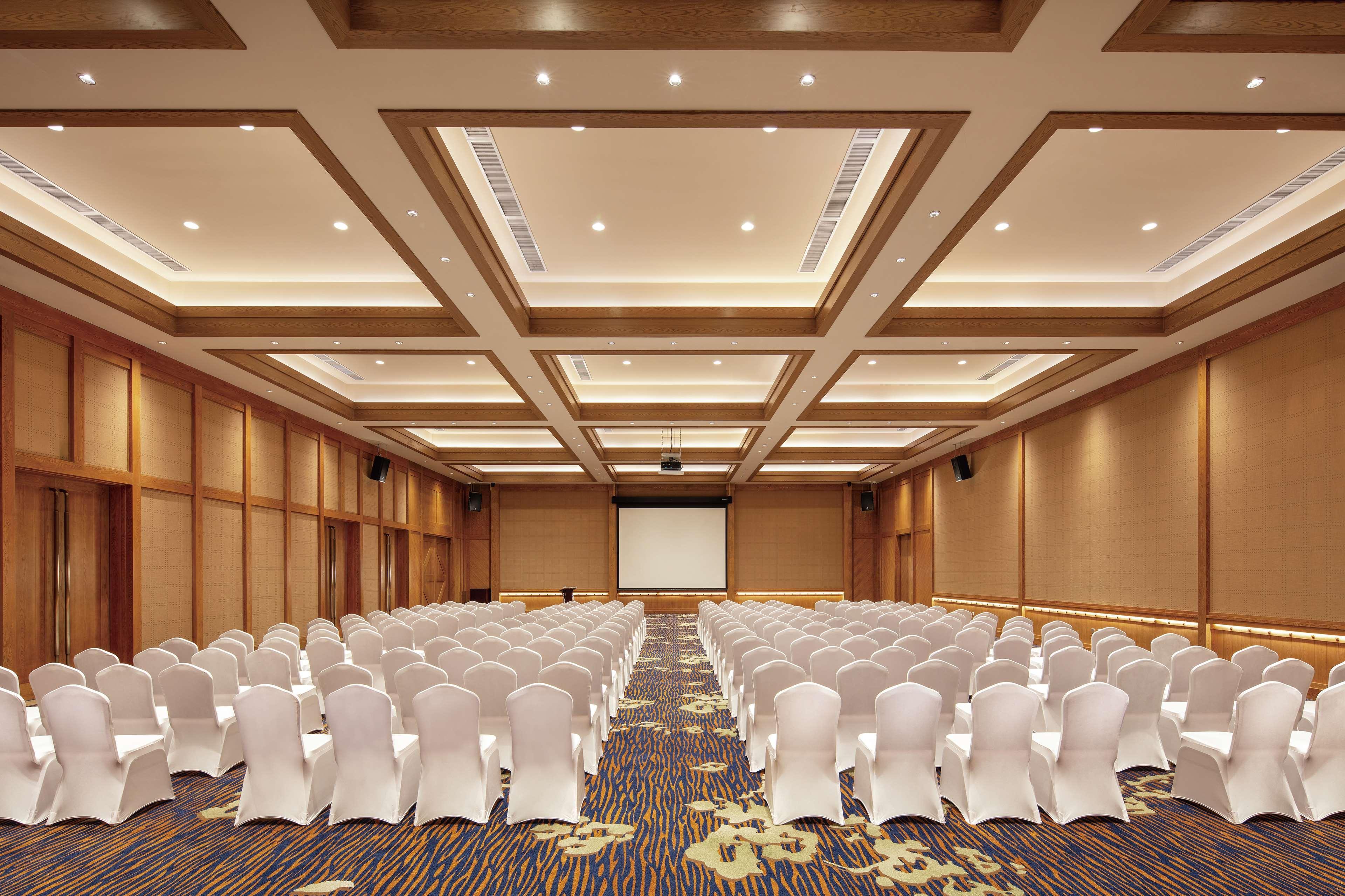 Hilton Wenan Hotel Langfang Exterior foto